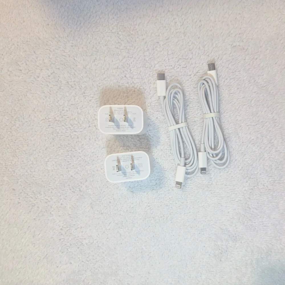 Pack of 3 Fast Charging Chargers (20W USB-C + Lightning Cable) New In Box